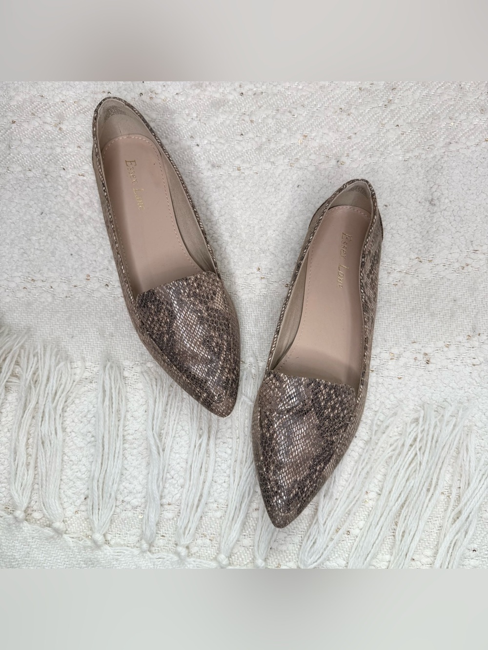 Essex Lane beige/gray/black faux leather snake print pointed toe loafer flats 8